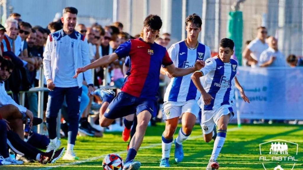 Eloi Gómez durante un partido con el Cadet A del Barça