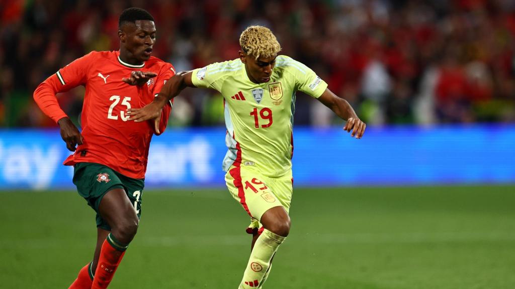Lamine Yamal durante la final de la Nations League contra Portgual