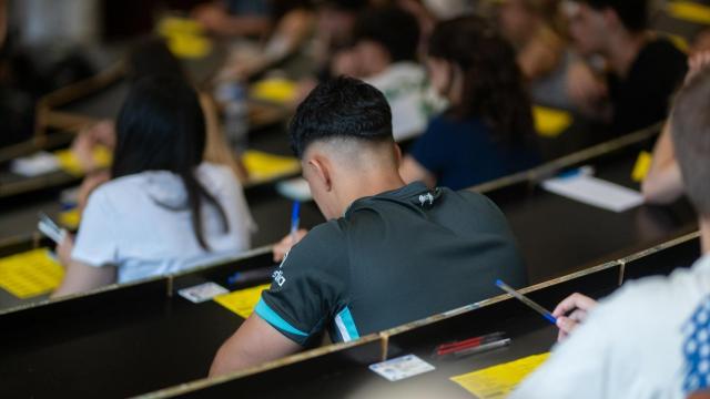 Terror en el examen de física de Selectividad en Cataluña