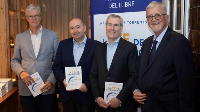 Martí Saballs, Manuel López Torrents, Emili Rousaud y el catedrático Francesc Xavier Mena, en el hotel Pulitzer de Barcelona