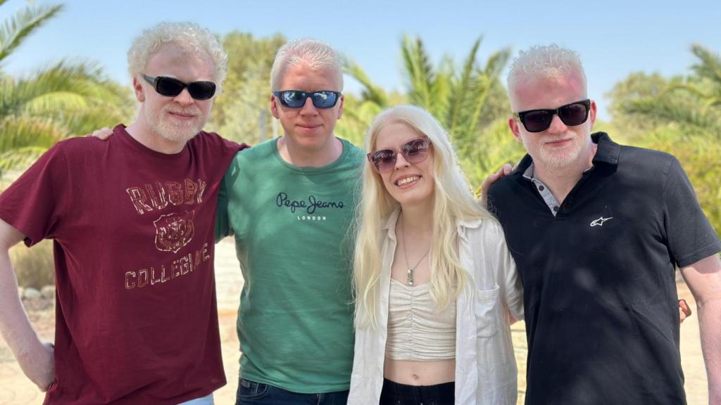 Txell Playà, junto a tres amigos suyos en Valencia