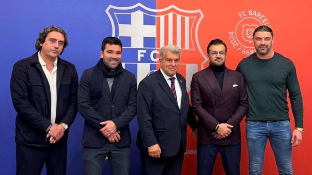 Deco y Joan Laporta, junto a Juanma López y Andy Bara, representantes de la agencia Niagara Sports