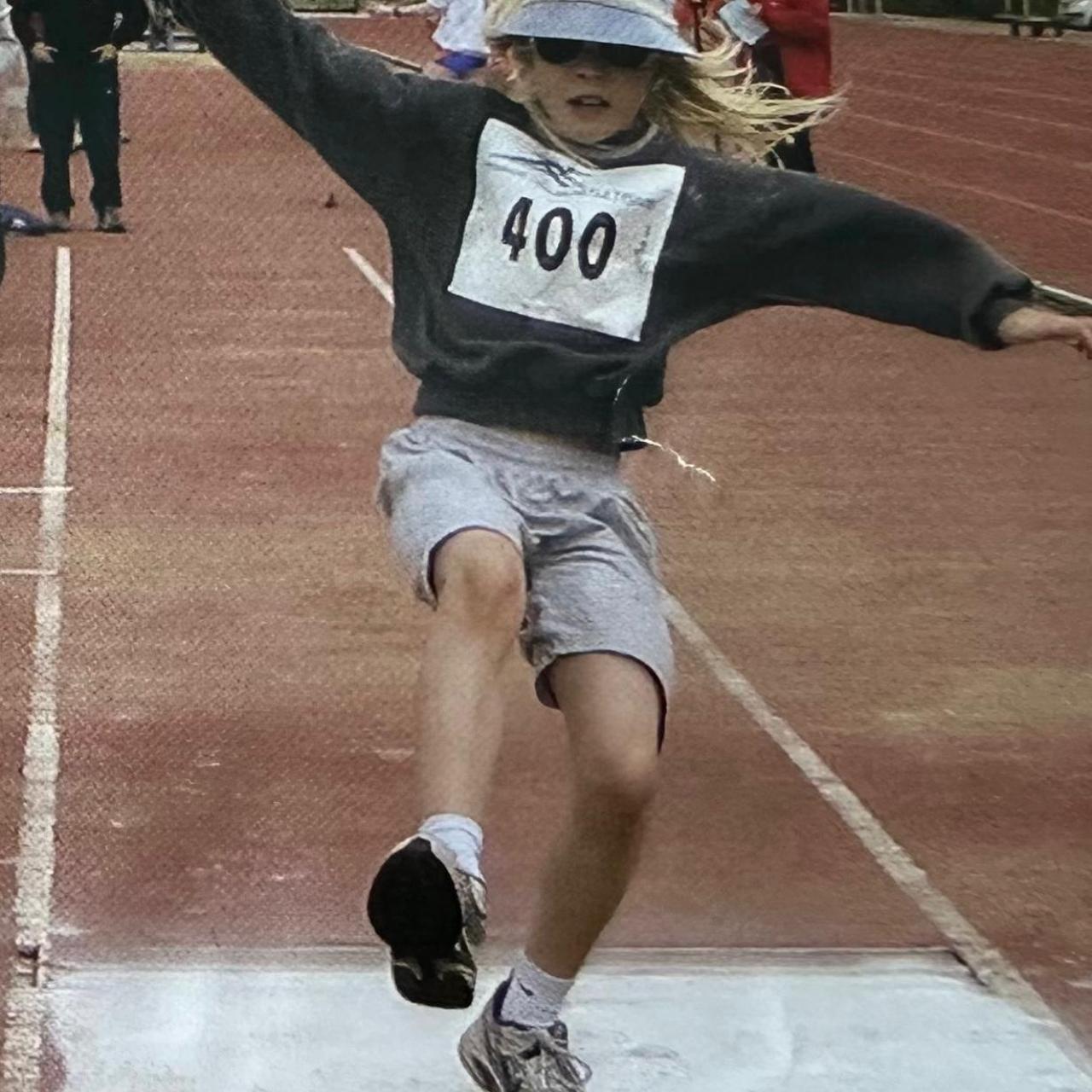 Txell Playà, haciendo salto de longitud en su infancia