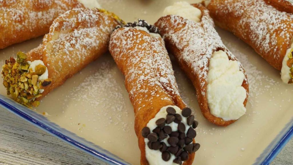 Cannoli, postre típico de Sicilia