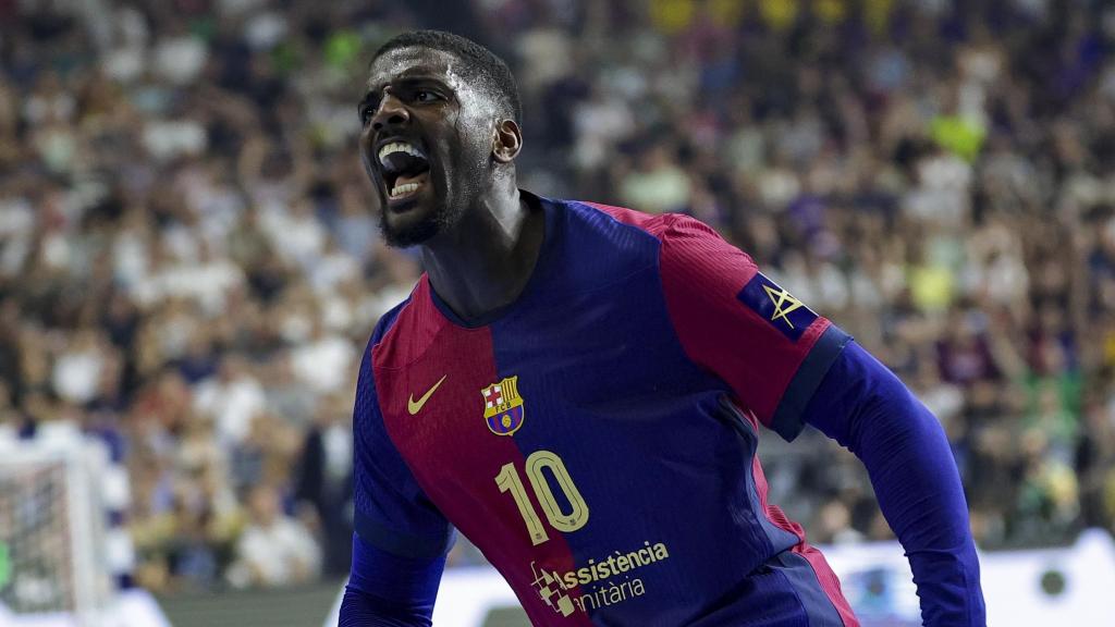 Dika Mem marca un gol en las semifinales de la Champions League contra el Magdeburgo