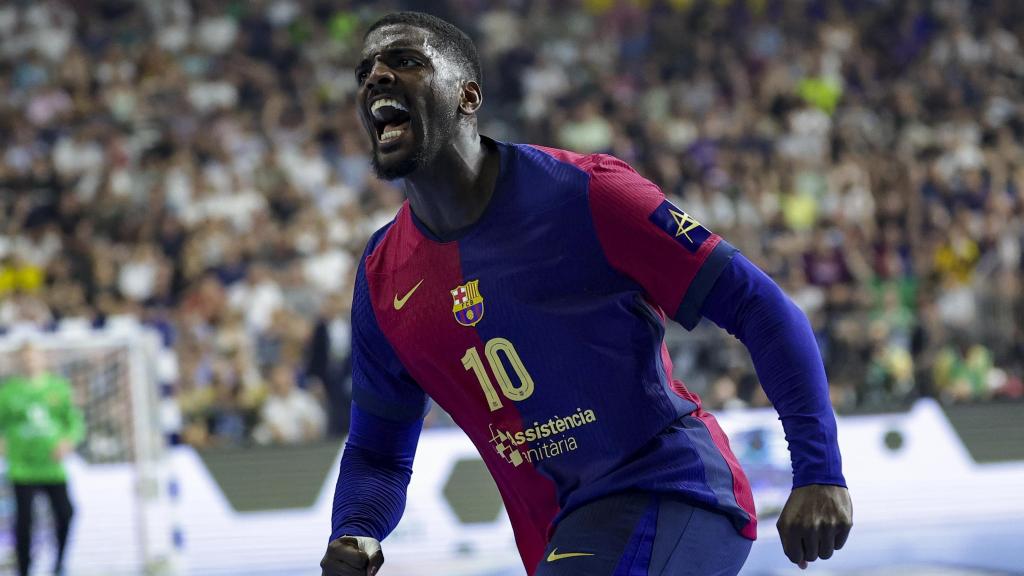 Dika Mem marca un gol en las semifinales de la Champions League contra el Magdeburgo