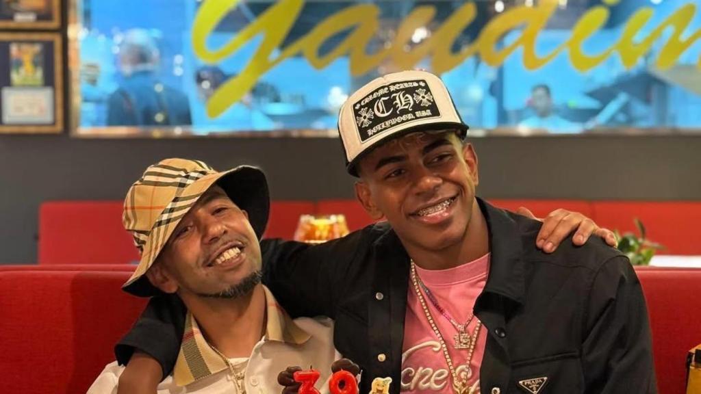 Lamine Yamal celebra el cumpleaños de su padre, Mounir Nasraoui, en el restaurante Gaudim