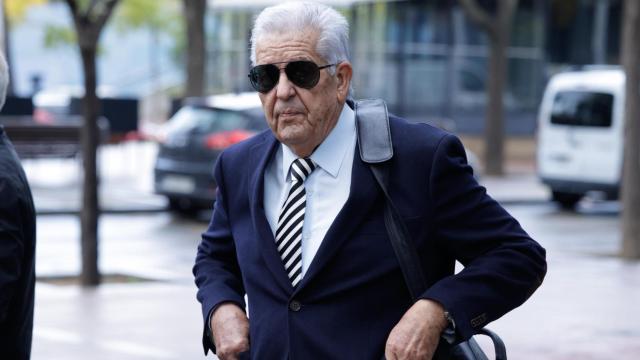 El tío del exalcalde de Sabadell Manuel Bustos, Melquiades Garrido, a su llegada al juicio de su sobrino por una pieza del 'caso Mercurio', en una imagen de archivo