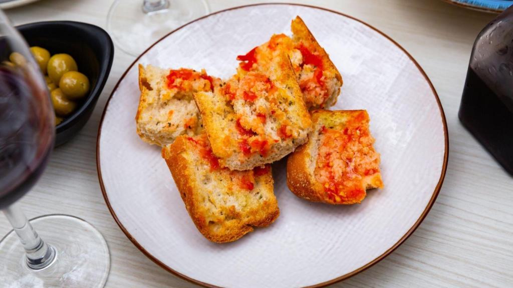 Pan con tomate