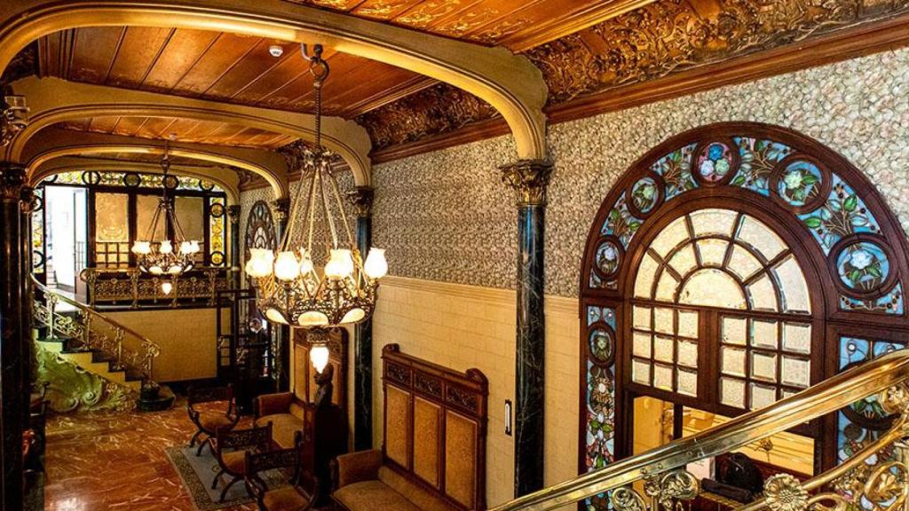 Interior del elegante Círculo del Liceo