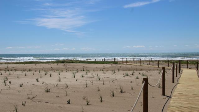 Playa del Far de Sant Cristòfol, en Garraf