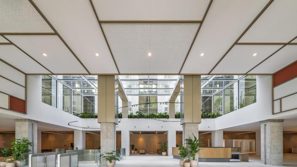 Uno de los espacios interiores del edificio Estel, nueva propiedad de InmoCaixa