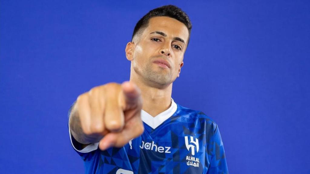 Joao Cancelo en su presentación con el Al Hilal