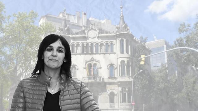 La diputada y alcaldesa de Ripoll, Silvia Orriols, ante el Círculo Ecuestre de Barcelona