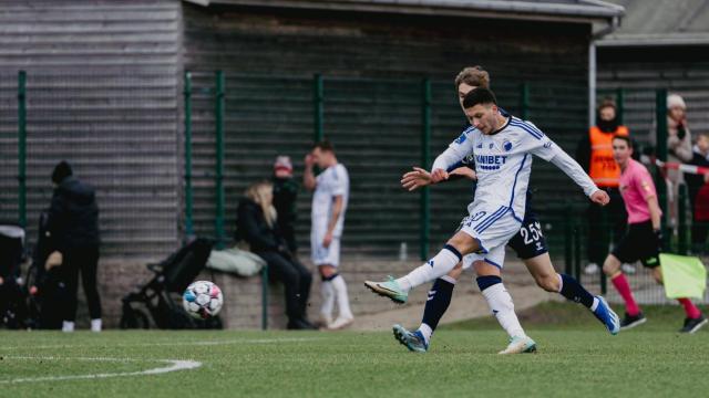 Roony Bardghji en un partido con el Kobenhavn