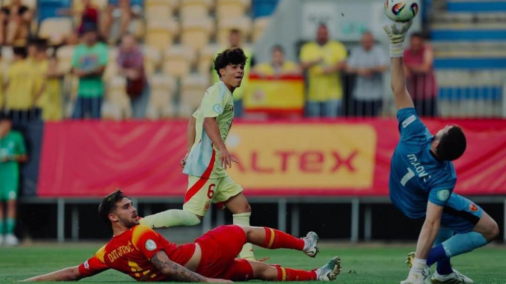 Quim Junyent, estrella del juvenil A del Barça, marca un hat-trick amb Espanya-sub 19