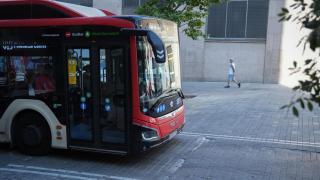 TMB incorpora este sábado a 217 conductores de buses en su plantilla, 53 de ellas mujeres