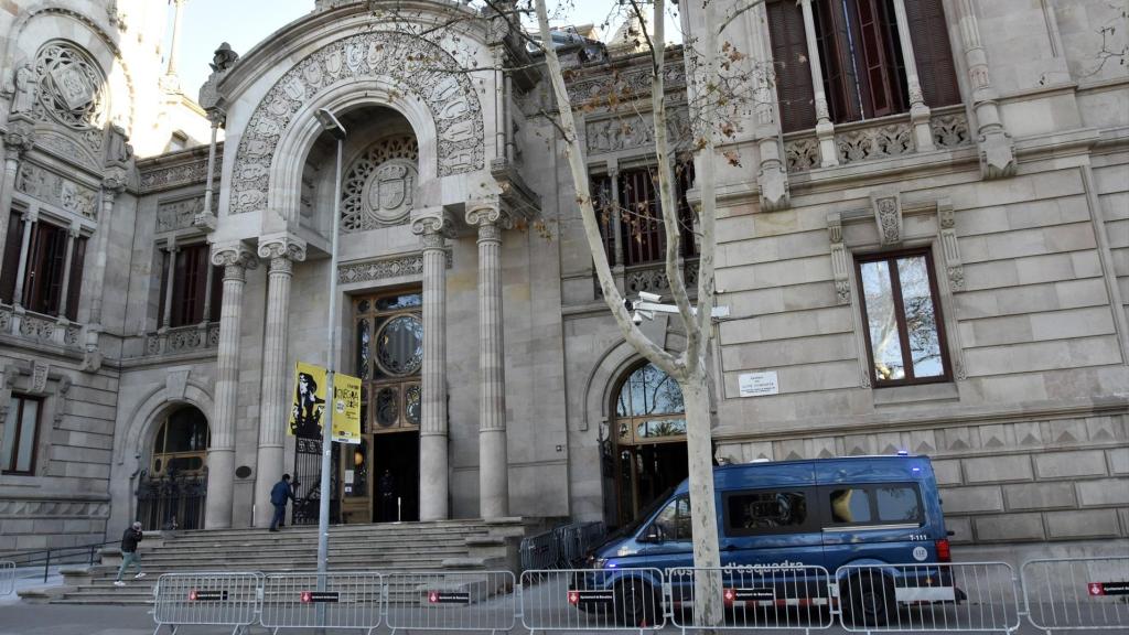 Entrada de la Audiencia de Barcelona, en una imagen de archivo