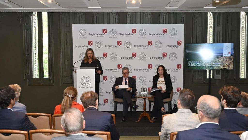 Presentación de las medidas de Aliança Catalana en el Ecuestre, con Aurora Fornos como voz cantante