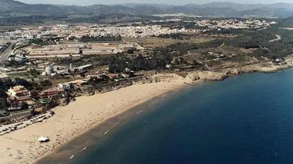 Playa Llarga de Ibersol, donde un hombre ha fallecido recientemente