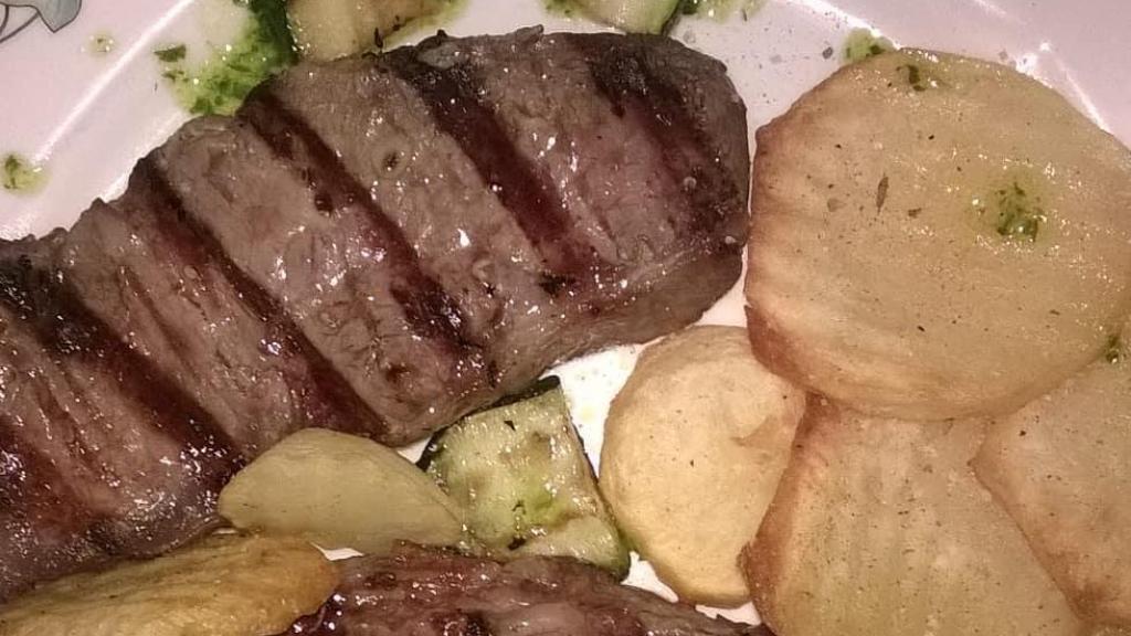 Entrecot con patatas del restaurante Masia La Figuera