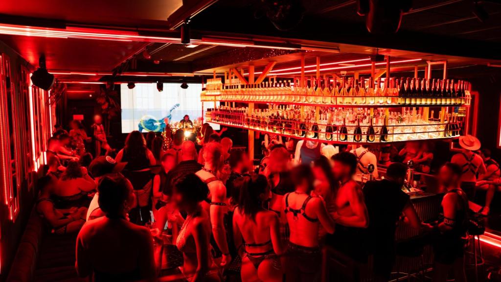 Panorámica de la fiesta Kitty en Imperial --planta superior--