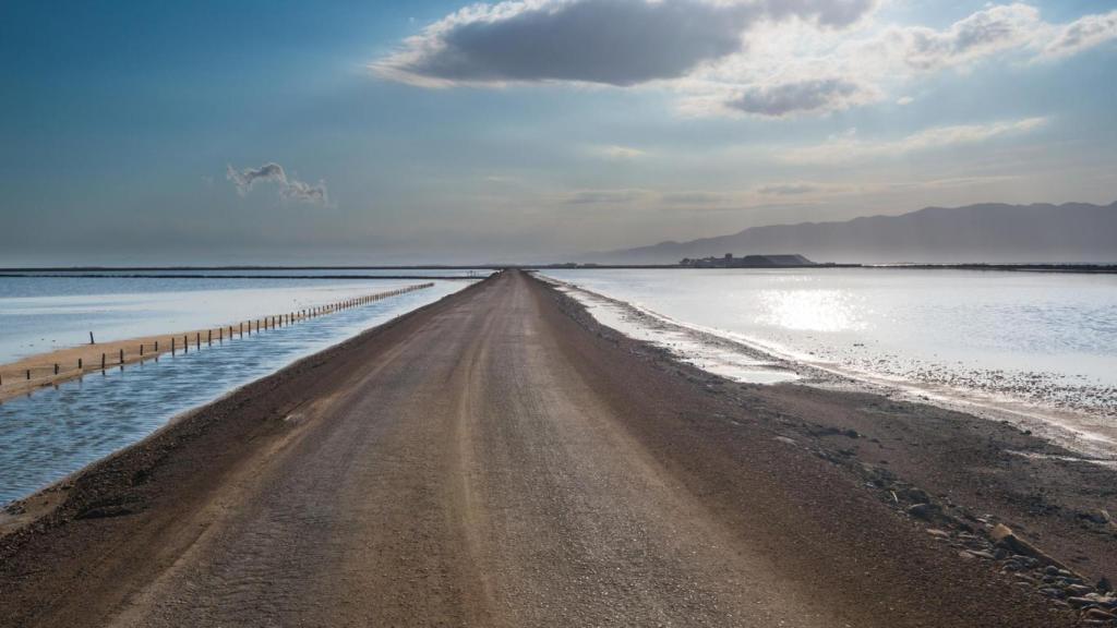 La desconocida playa doble de Cataluña: una impresionante rareza en medio de un paraje natural