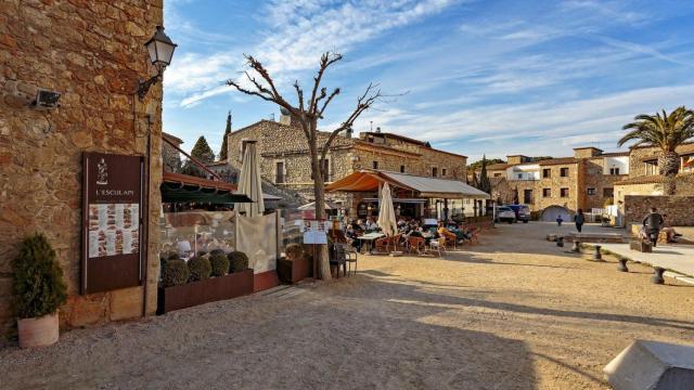 Ni Calella ni Cadaqués, el pueblo más espectacular de Girona, según la prensa de viajes, Sant Martí d'Empúries