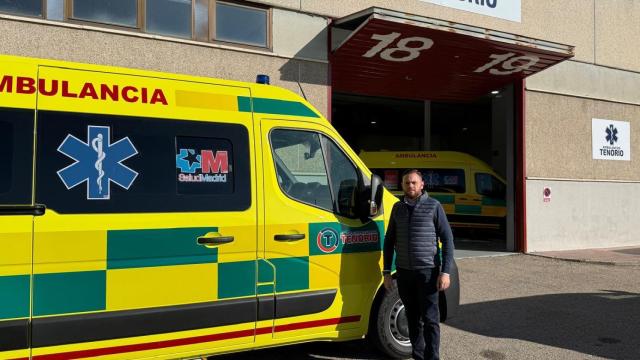 Cristian Tenorio, administrador de Ambulancias Tenorios, en la sede del grupo