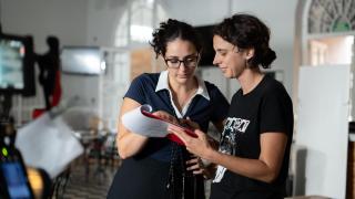 Aline López y Gemma Morcillo, en un rodaje