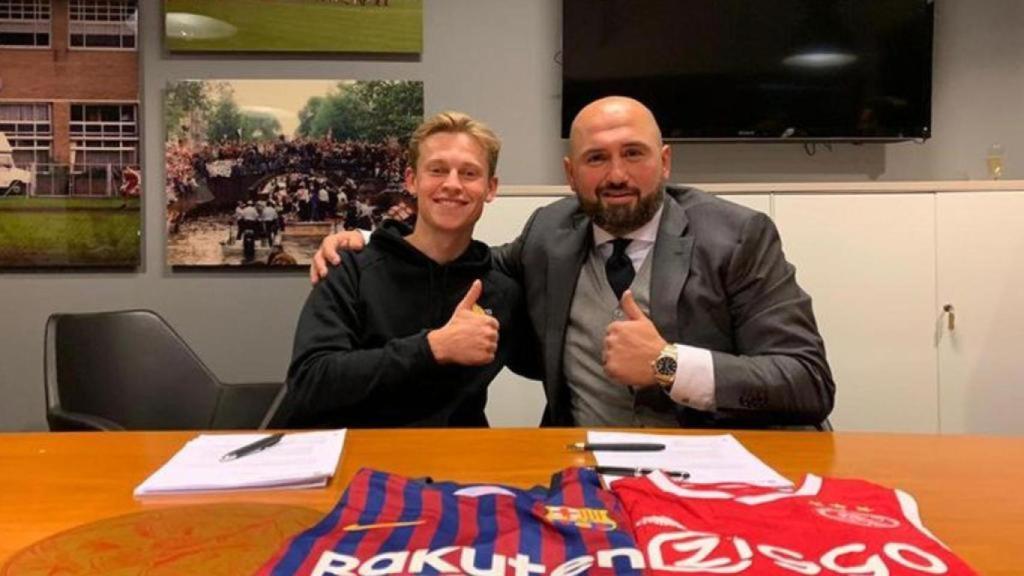 Frenkie de Jong, junto a Ali Dursun, en una imagen de archivo