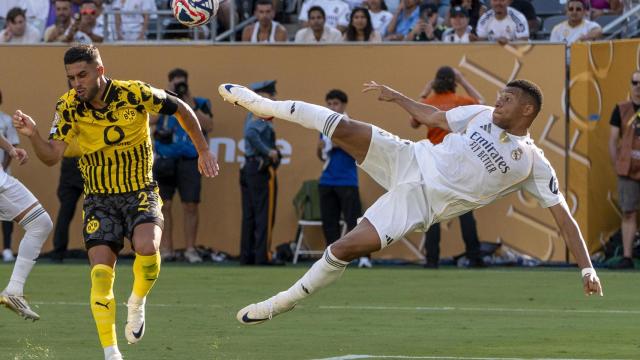 El golazo de tijera de Kylian Mbappé contra el Borussia Dortmund
