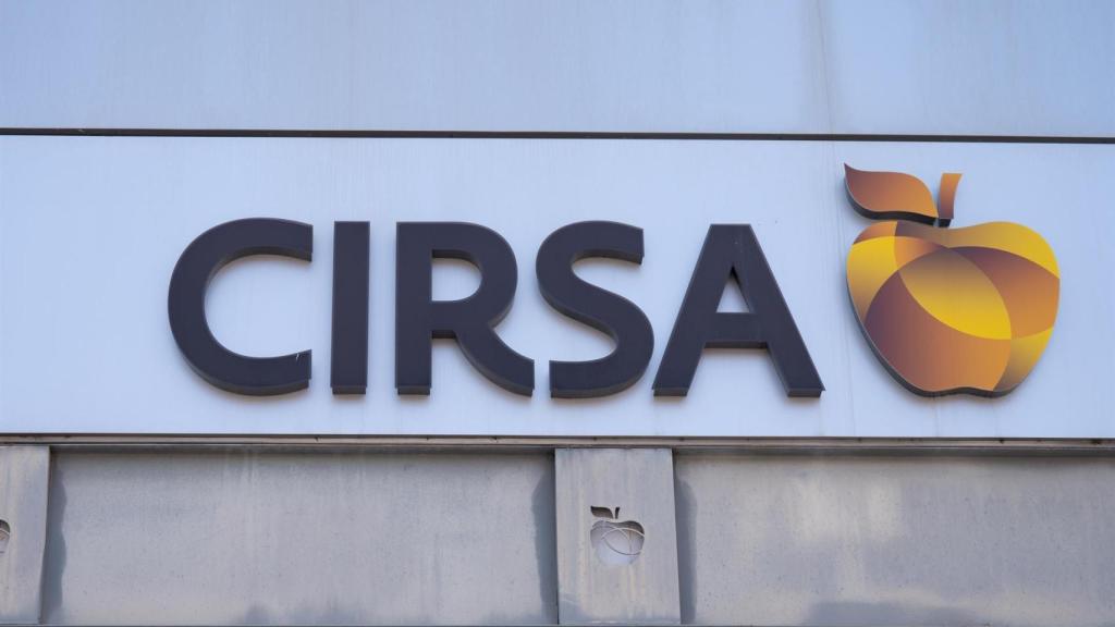 Logo de Cirsa en su sede