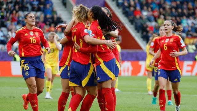 Las jugadoras de la selección española celebran uno de los goles ante Bélgica en la Eurocopa femenina