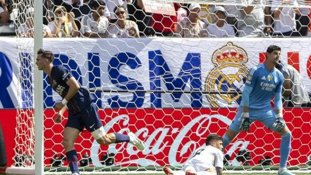 Fabián Ruiz anota su primer gol del encuentro en el duelo del Mundial de Clubes contra el Real Madrid