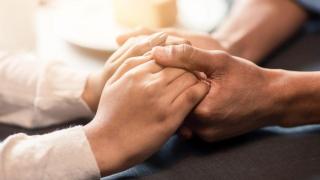 Pacientes con cáncer cerebral reclaman un acceso justo a una nueva terapia que mejora su supervivencia