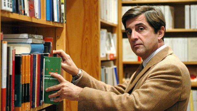 El escritor, filósofo y editor Enrique Lynch