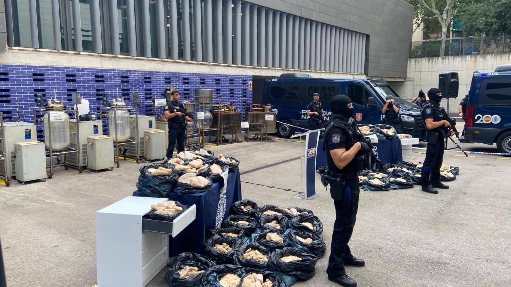 Amplio dispositivo de seguridad durante la rueda de prensa por el dispositivo Ajax-Sílvia