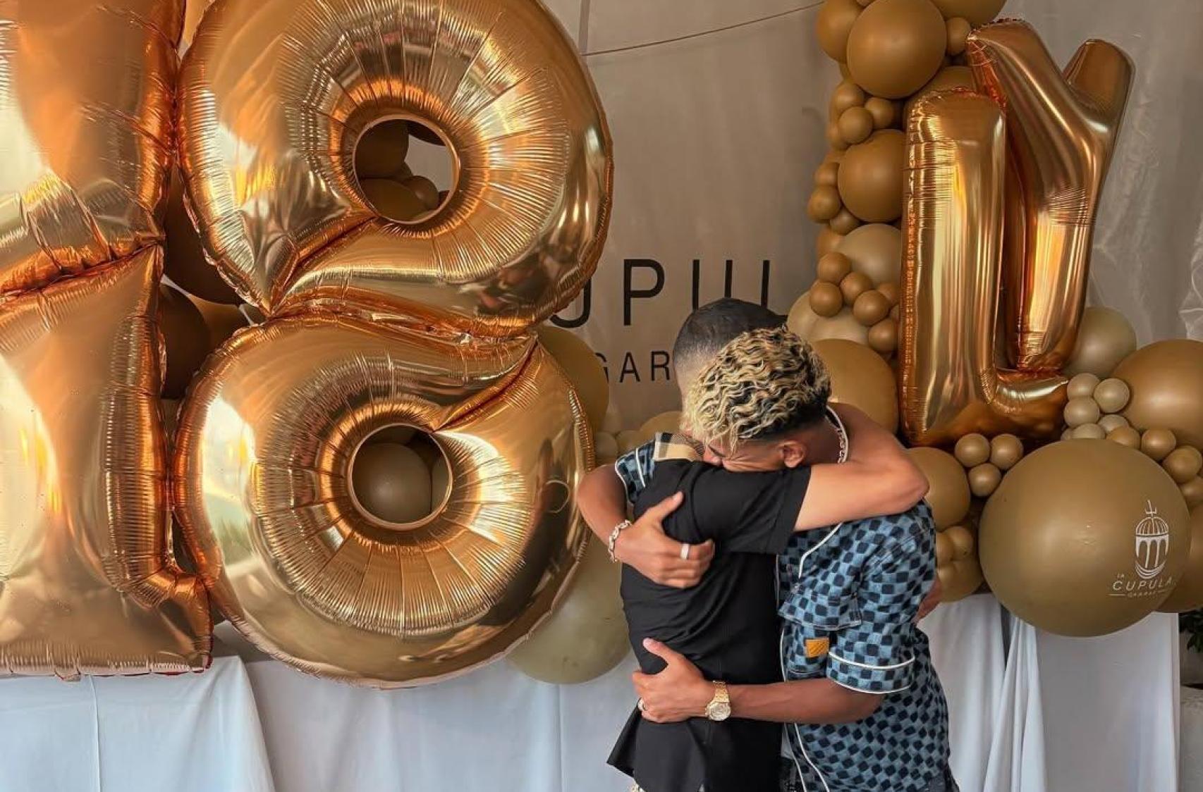 Mounir Nasraoui felicita a su hijo Lamine Yamal