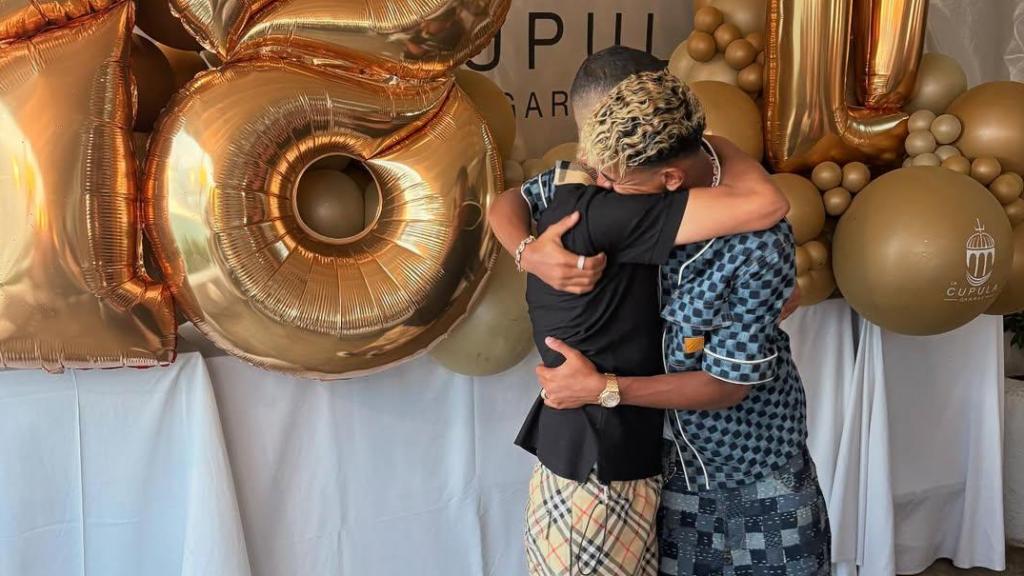 Mounir Nasraoui felicita a su hijo Lamine Yamal