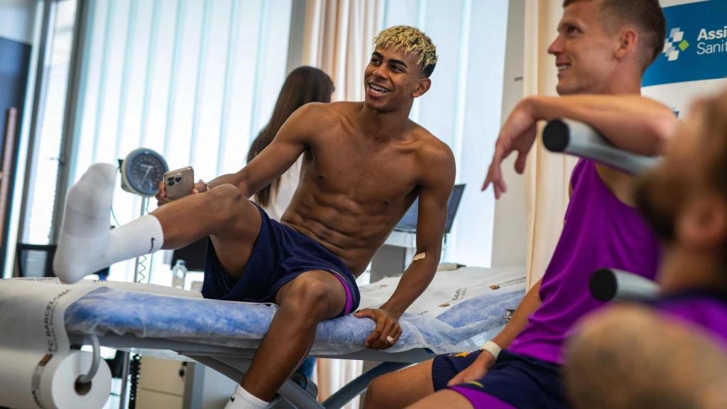 Lamine Yamal pasa la revisión médica del Barça