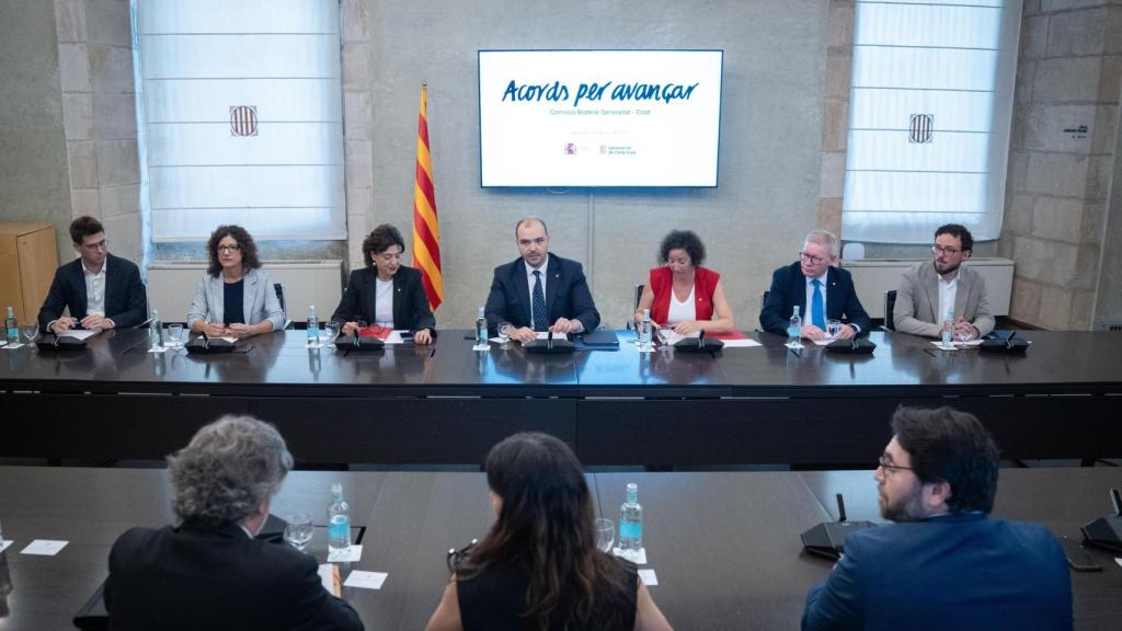 Reunión de la Comisión Bilateral Estado-Generalitat en el Palau de la Generalitat, con la participación de Albert Dalmau, Alícia Romero y otros altos cargos del Govern