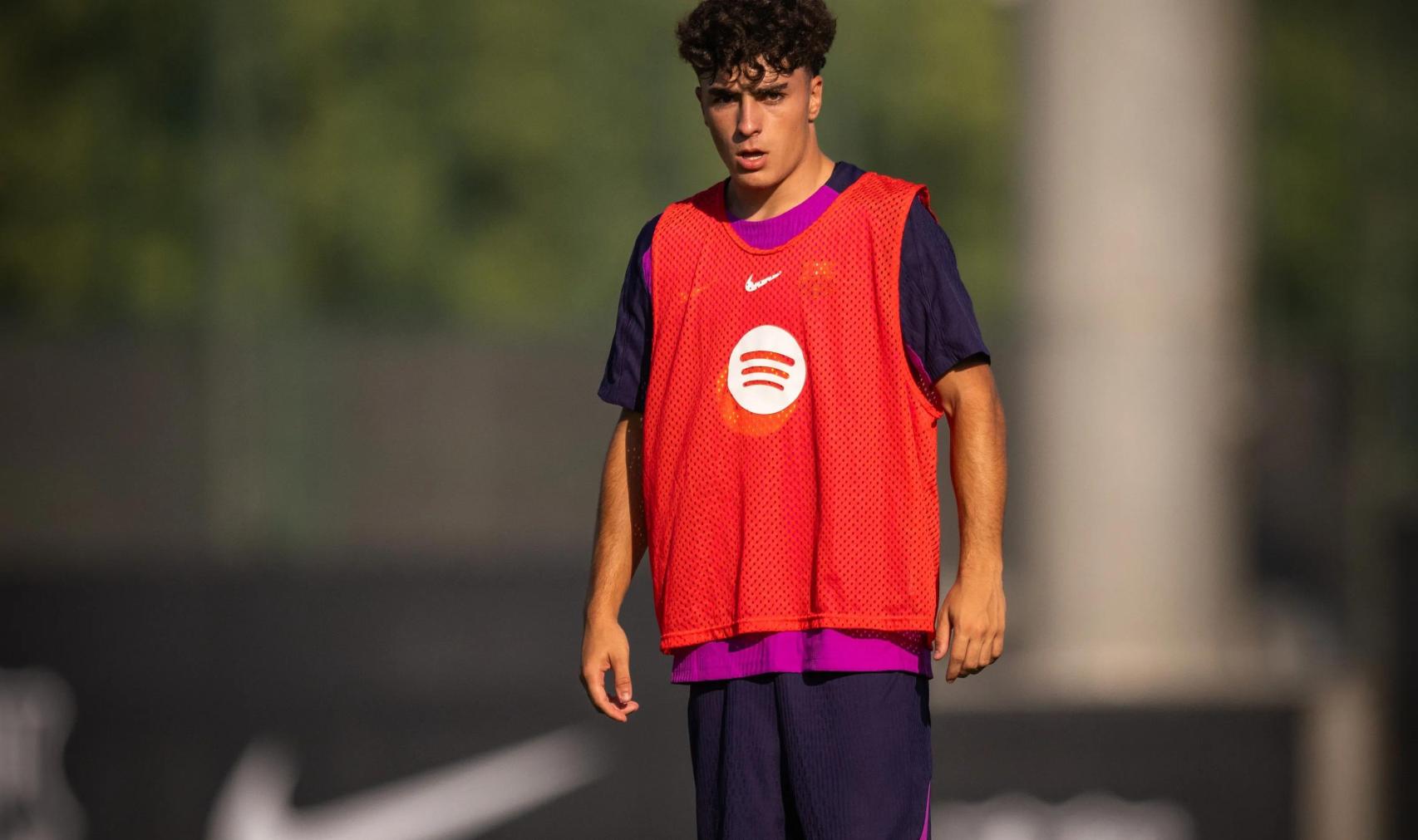 Jan Virgili durante un entrenamiento del primer equipo del Barça en la pretemporada