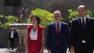 La 'consellera' de Economia i Finances, Alícia Romero, el ministro de Política Territorial y Memoria Democrática, Ángel Víctor Torres, y el 'conseller' de la Presidència, Albert Dalmau Miranda, en la Comisión bilateral Estado-Generalitat