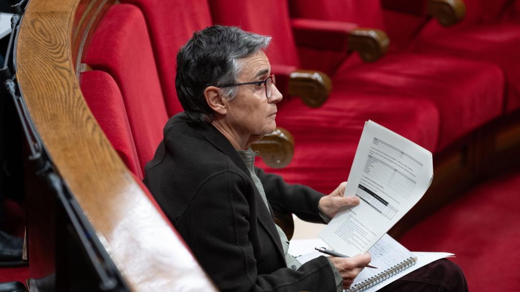 La 'consellera' de Salud, Olga Pané, durante una sesión plenaria en el Parlament