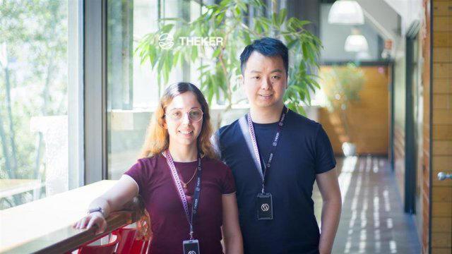 Carla Gómez Cano y Jiaqiang Ye Zhu, cofundadores de Theker