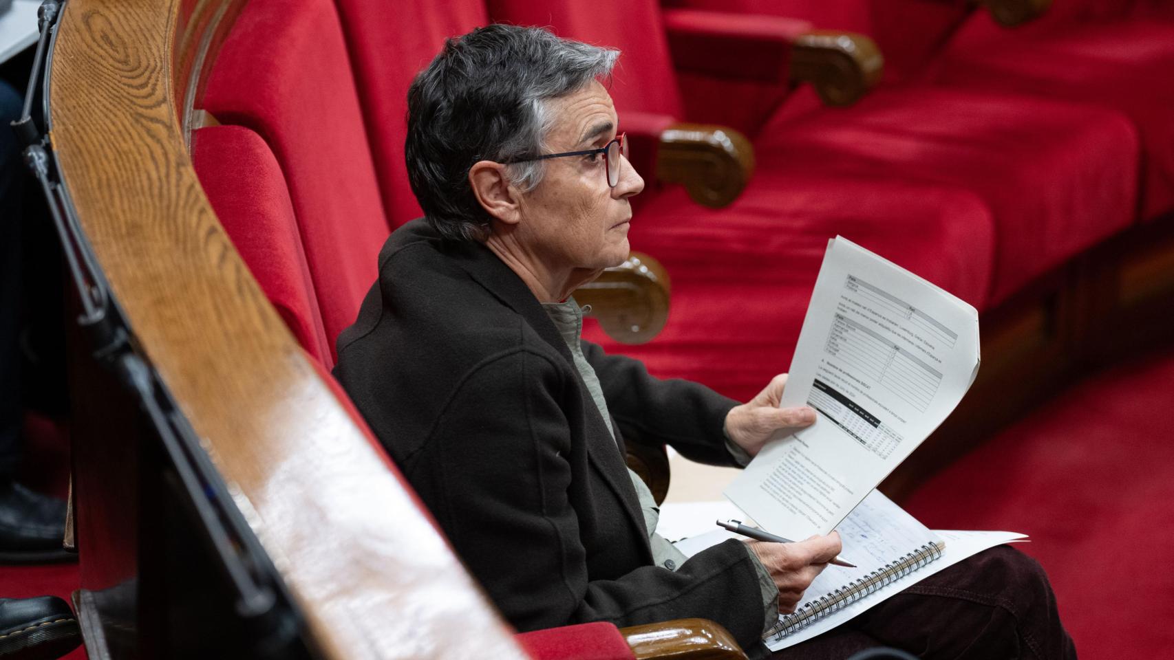 La 'consellera' de Salud, Olga Pané, durante una sesión plenaria en el Parlament