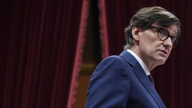 Salvador Illa en un pleno del Parlament