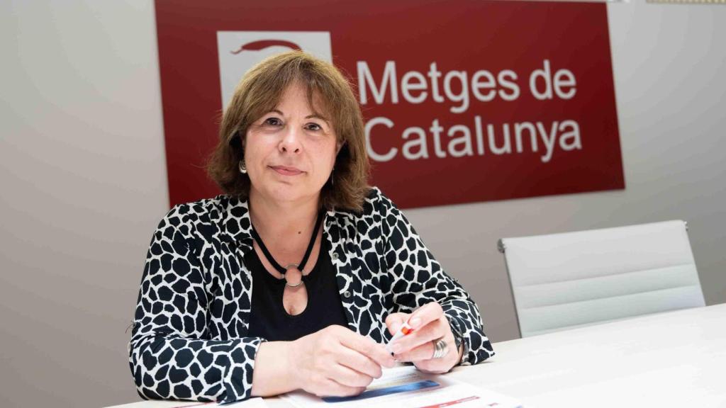 Ana Roca, presidenta del sindicato Metges de Catalunya, en la sede de Barcelona