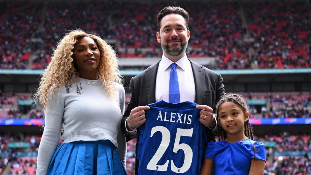 Alexis Ohanian, uno de los nuevos accionistas del Chelsea Femenino, junto a su esposa Serena Williams